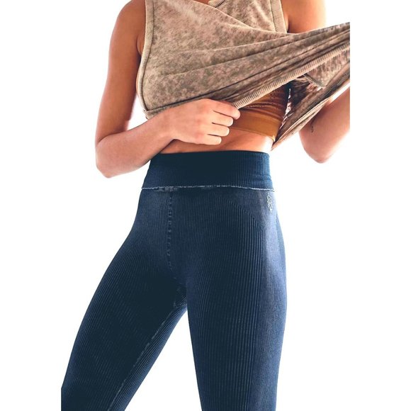 NEW FREE PEOPLE STONE WASH BLUE ULTRA HIGH RISE 7/8 RUNS LEGGINGS SZ:XS/S NWOT - Picture 4 of 9